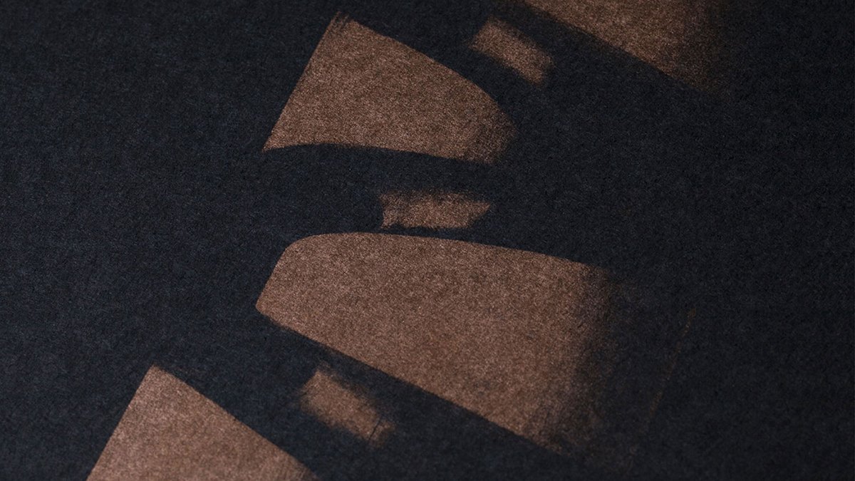 國(guó)外藝術(shù)古董品牌vi設(shè)計(jì)和產(chǎn)品手冊(cè)設(shè)計(jì)欣賞，vi設(shè)計(jì)，品牌vi設(shè)計(jì)，藝術(shù)品牌vi設(shè)計(jì)，產(chǎn)品手冊(cè)設(shè)計(jì)，深圳vi設(shè)計(jì)，左右格局